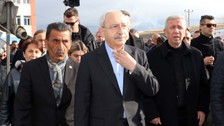Kemal Kılıçdaroğlu deprem bölgesinde: Bizimle tartışacaklarına çadır ve konteyner sorununu çözsünler