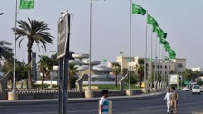 Suudi Arabistan, hafta sonu tatilini 3 güne çıkarmayı planlıyor