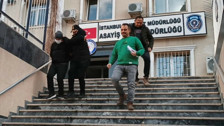 Çaldığı paralarla kayıplara karışan 'Binbir surat' banka müdürü 19 yıl kaçtı, sadece 12 gün cezaevinde kaldı