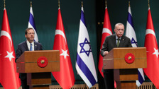 Son dakika: Cumhurbaşkanı Recep Tayyip Erdoğan, İsrail Cumhurbaşkanı Herzog ile telefondaü görüştü