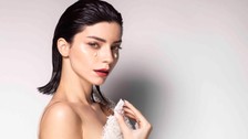 DJ sevgilisi Mert Aydın ile nikah masasına oturan ve 53'üncü günde boşanan güzel oyuncu Merve Boluğur yeniden mi evleniyor? Paylaşımı viral oldu