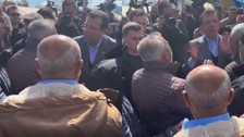 Depremzede vatandaştan İmamoğlu'na tepki: Siz gidin PKK ile işbirliği yapın sonra gelin buraya dolaşın