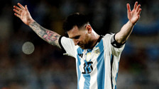 Messi Ronaldo'nun izinde! 100'ler kulübüne girdi