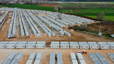 Kahramanmaraş merkezli depremlerin ardından Pazarcık'ta konteyner kent ve TOKİ konutlarının yapım çalışmaları sürüyor