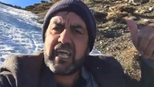 'Anlatmaya gerek yok' ile hafızalara kazındı! Bu defa karlı dağı heyecan ile anlattı