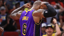 Los Angeles Lakers Utah Jazz'ı LeBron James'in basketiyle kazandı