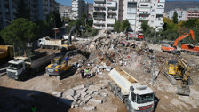 İzmir depreminde yıkılan bina için belediye görevlilerinin de hapsi istendi