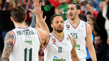 Pınar Karşıyaka'nın konuğu Anadolu Efes