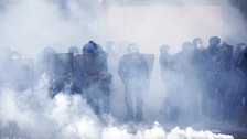 Fransa'da sokaklar karışmıştı! Fransa'da tartışmalı emeklilik reformu onaylandı