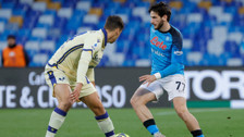 Lider Napoli Verona'ya takıldı