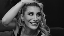 Twitter'da mavi tik için ödeme yapan İrem Derici isyan etti! "Kız dünya para verdim nerede mavi tikim?"