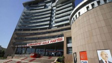 CHP Pamukkale İlçe Başkanı Arda Arpacı görevinden istifa etti