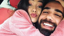 Magazin gündemini sarsan Kadir Doğulu'nun başka bir kadınla sarmaş dolaş halleri sonrası çift ilk kez görüntülendi! Ayrılık iddialarına yanıt