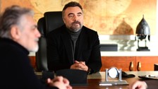 Oktay Kaynarca, dublör kullanmadı! 30 metreden böyle atladı