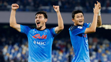 Fenerbahçe'nin eski yıldızları Eljif Elmas ve Kim Min-Jae Napoli'de şampiyon oldular