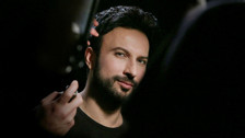 Yurt dışında yaşayan Megastar Tarkan ikinci kez sandık başında! Cumhurbaşkanlığı seçimleri için oyunu kullandığını duyurdu