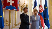 Macron: NATO bünyesinde Avrupa savunma kolu kurulmalı