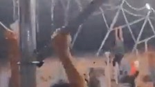 Çin'deki fırtına insanları havaya uçurdu! Korku dolu anlar