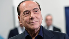 Son dakika! İtalya Başbakanı Silvio Berlusconi’nin cenaze törenine Hakan Fidan ve Ömer Çelik katılacak