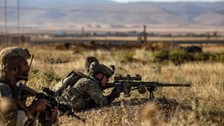ABD askeri Türkiye sınırına 5 KM mesafede nişan aldı! AFP'nin görüntüleri gündem oldu