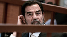 Saddam Hüseyin'in idam edilmeden önceki son fotoğraflarından biri servis edildi! İşte görüntüdeki detaylar