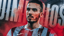 Trabzonspor Yunan futbolcu Dimitrios Kourbelis'i resmen açıkladı!