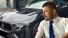 Trafikte tartışmadan kaçan avukat dehşeti yaşadı! Kendisini döven 8,5 milyonluk arabası olan kişi polis çıktı! Mal varlığı şoke etti