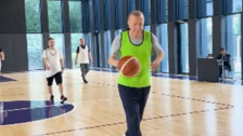 Cumhurbaşkanı Erdoğan'ın basketbol oynadığı anlar büyük ses getirdi: O anları eleştiren Hüseyin Baş'a Mustafa Varank'tan yanıt gecikmedi