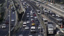 İstanbul'da 9 günlük bayram tatili sonrasında trafik yoğunluğu yaşandı
