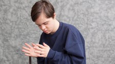 Asperger sendromu nedir, belirtileri nelerdir? Otizmden farkı nedir?