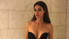 Defne Samyeli sevgilisi Çağrı Telkıvıran'ın Zeynep Bastık'ı kucağına aldığı anları paylaştı! Bu görüntüler sosyal medyada çok konuşuldu