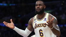 Los Angeles Lakers'ın yıldızı LeBron James kararını verdi! Basketbolu bırakacak mı?