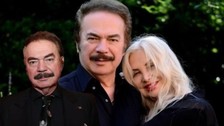 Orhan Gencebay tekneden beton zemine çakıldı! Eşi Sevim Emre Gencebay'ın sağlık durumunu açıkladı