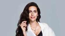 "Çarşafın değiyor tiksiniyorum" sözlerine Bergüzar Korel'den tepki: Ben de senin gibilerden tiksiniyorum! Bi bitmediniz!