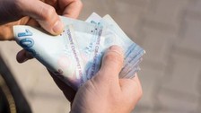 Emekliler için kesenin ağzını açtılar! 10 bin TL'ye kadar ödemeye yapıyorlar! Hangi banka ne kadar promosyon veriyor? Ziraat, Halkbank, İş, Garanti...