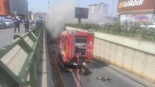 İçi yolcu dolu olan İETT otobüsü alev aldı