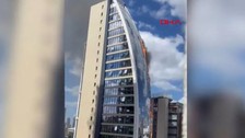 Son dakika: Ataşehir'de 17 katlı iş merkezindeki yangın kontrol altına alındı