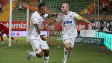 Alanyaspor sahasında Başakşehir'i 2 golle geçti