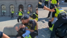 Kur'an-ı Kerim'in üzerine basanlara tepki gösteren genç gözaltına alındı!