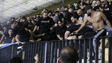 Fenerbahçe'nin Maribor'a konuk olduğu maç çıkan kavga nedeniyle durdu