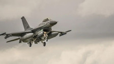 F-16'lar peş peşe havalandı! ABD'de hareketlilik