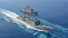 Türk savaş gemilerinin rotası Kıbrıs!