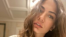Demet Özdemir'in Venedik tarzı olay oldu! Eteğinin fiyatı dudak uçuklattı