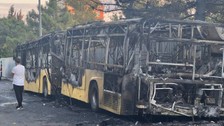 Alev alan İBB otobüsü kullanılamaz hale geldi