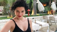 Son evliliğinde 53 gün evli kalan Merve Boluğur yeniden mi evleniyor? Paylaşımı kafaları karıştırdı