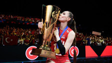Ali Koç duyurdu! Fenerbahçe Eda Erdem'in heykelini dikecek