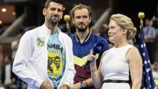 Novak Djokovic tarihi zafer sonrası Kobe'yi unutmadı!
