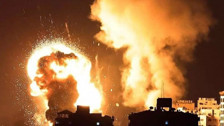 İsrail savaş uçakları Gazze'ye bombardıman başlattı