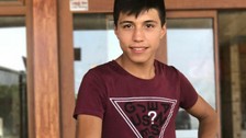Epilepsi nöbeti geçiren genç motosikletten düştü, otomobil çarptı