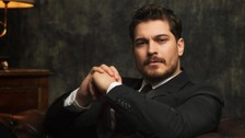 'Gaddar' dizisinde oynayan Çağatay Ulusoy'un bölüm başı ücreti belli oldu